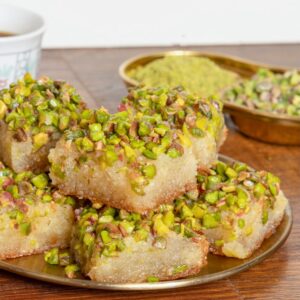 هريسة بالفستق الحلبي
